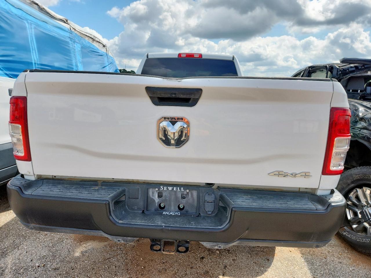 2022 Ram 2500 Tradesman - Фото 6