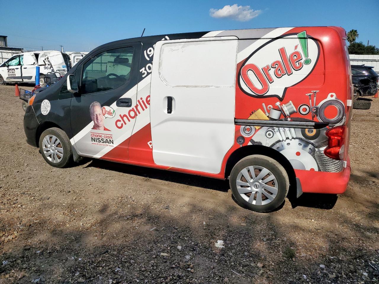 2017 Niss Nv200 2.5S - Image 2