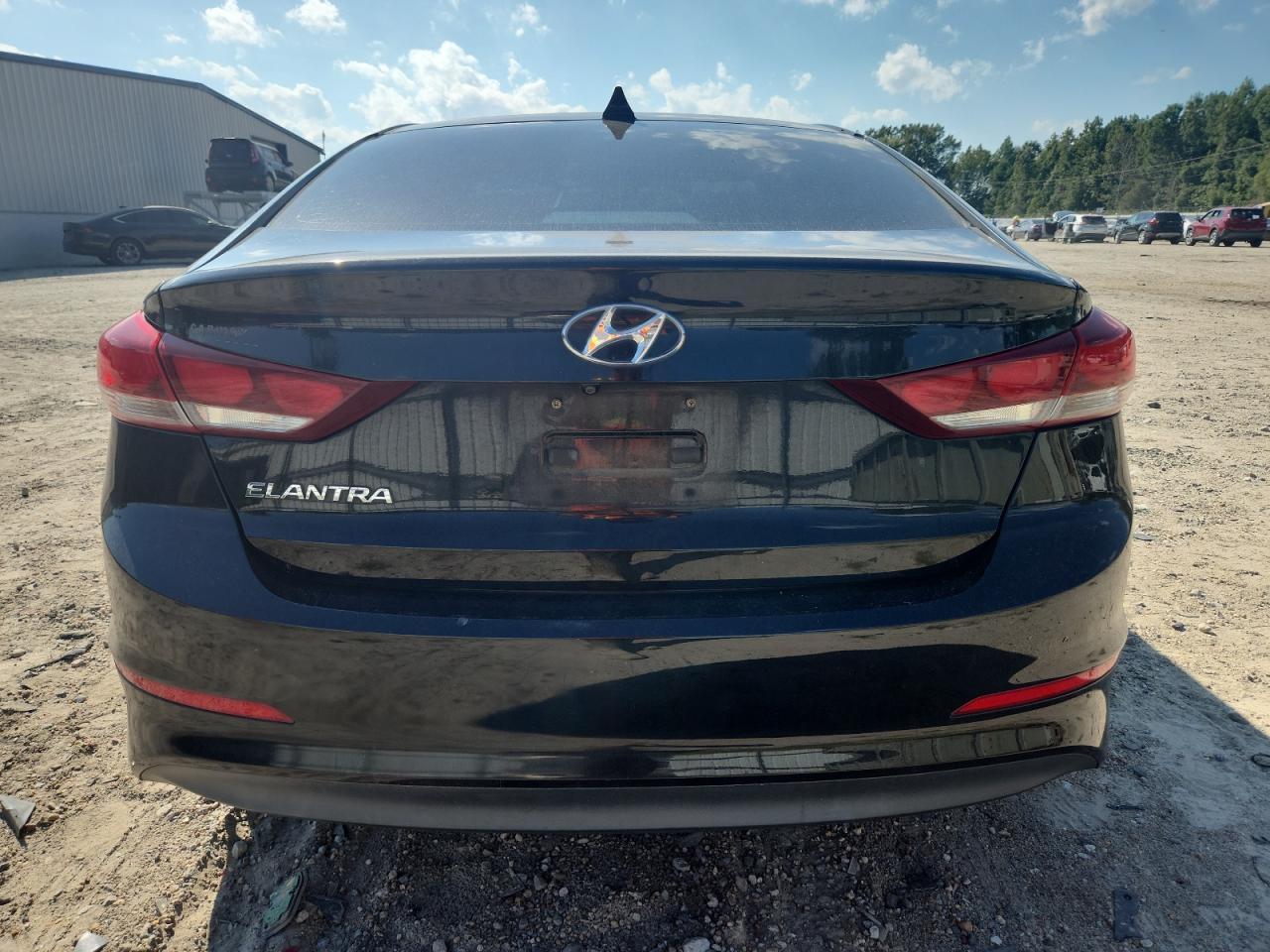 2017 Hyundai Elantra Se - Фото 6