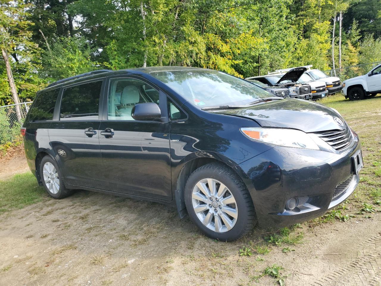 2016 Toyota Sienna Le