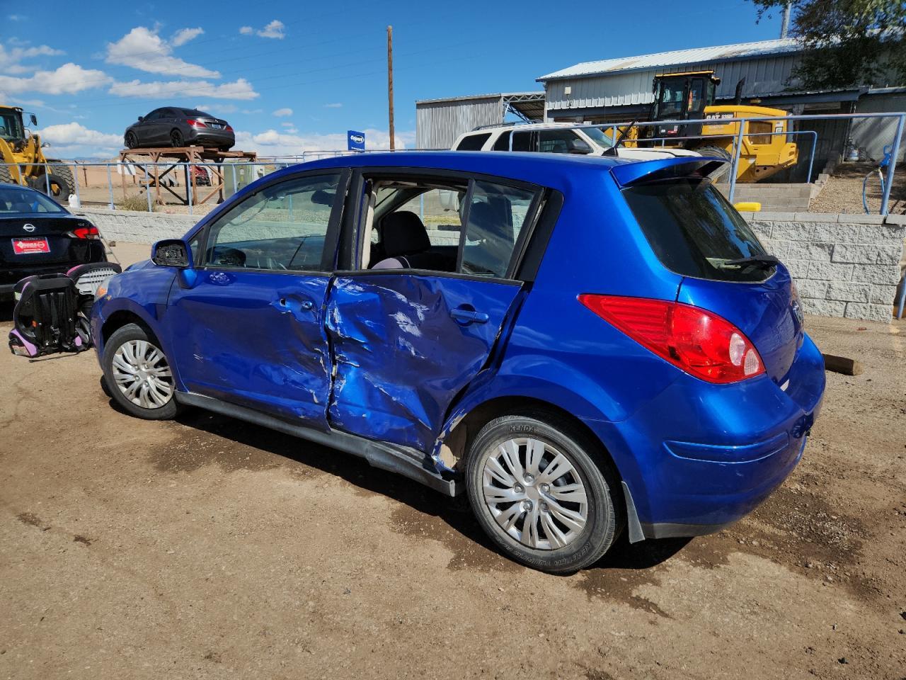 2009 Nissan Versa S - Фото 2