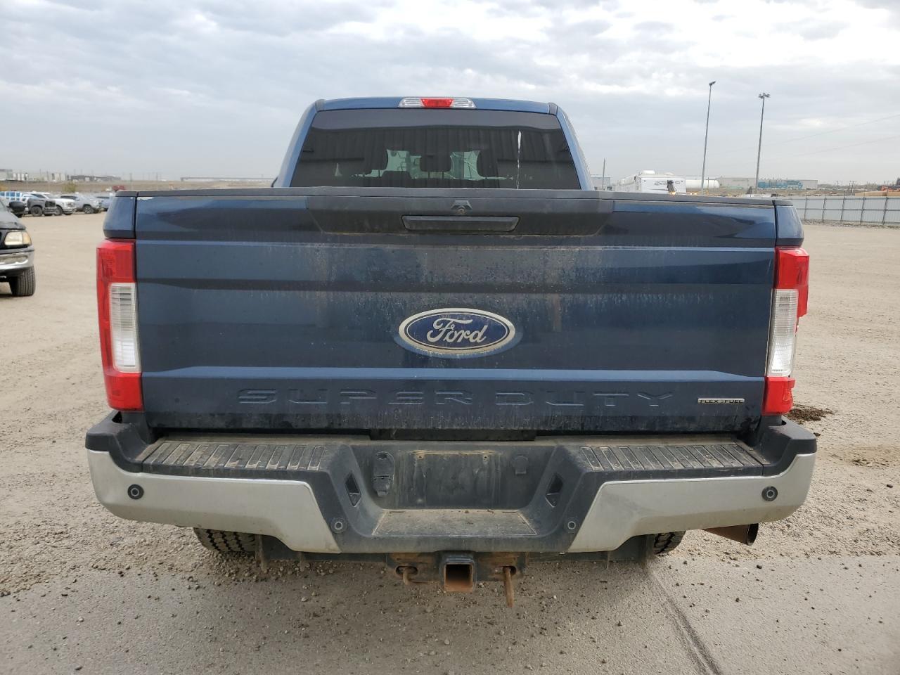 2017 Ford F350 Super Duty - Фото 6