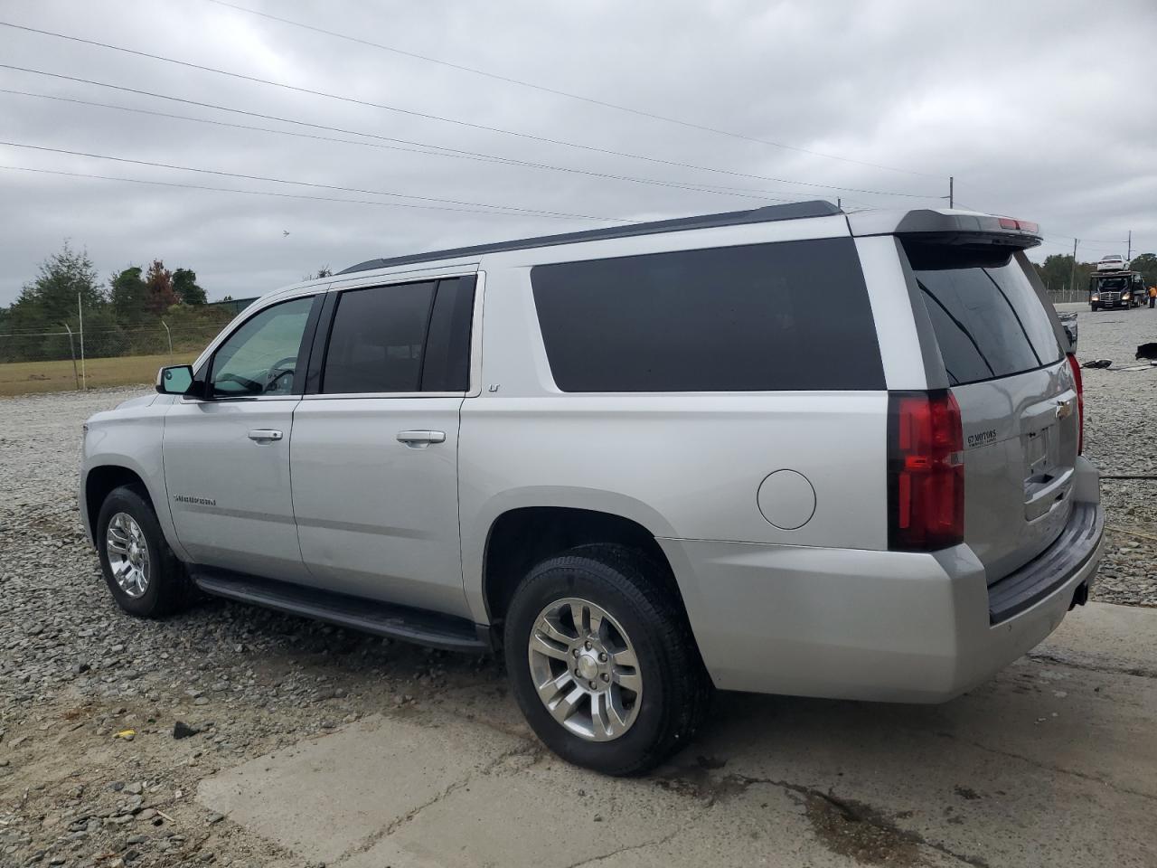 2017 Chevrolet Suburban K1500 Lt - Фото 2