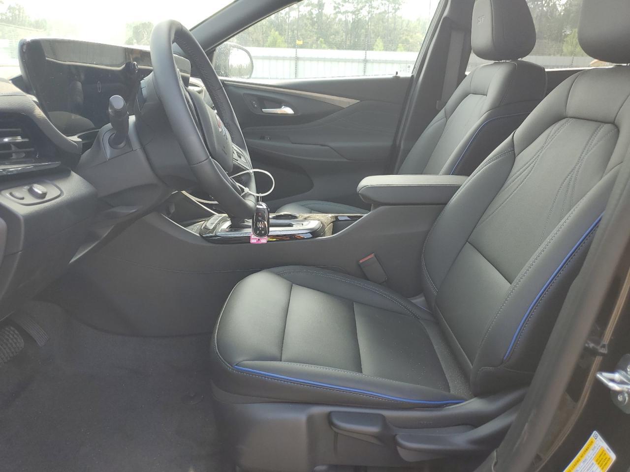 2025 Buick Envista Sport Touring - Image 7