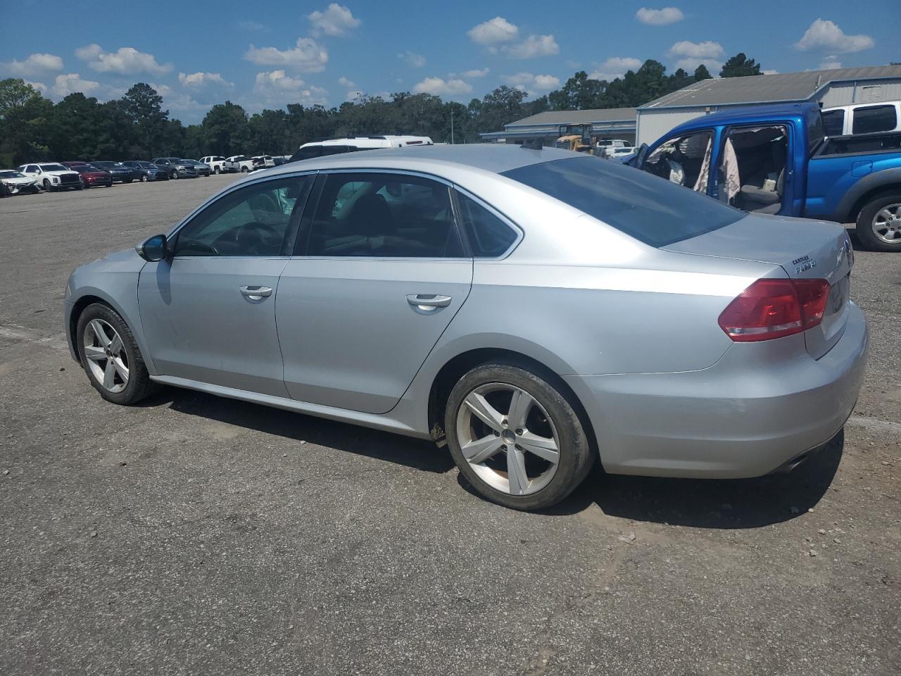 2012 Volkswagen Passat Se - Фото 2