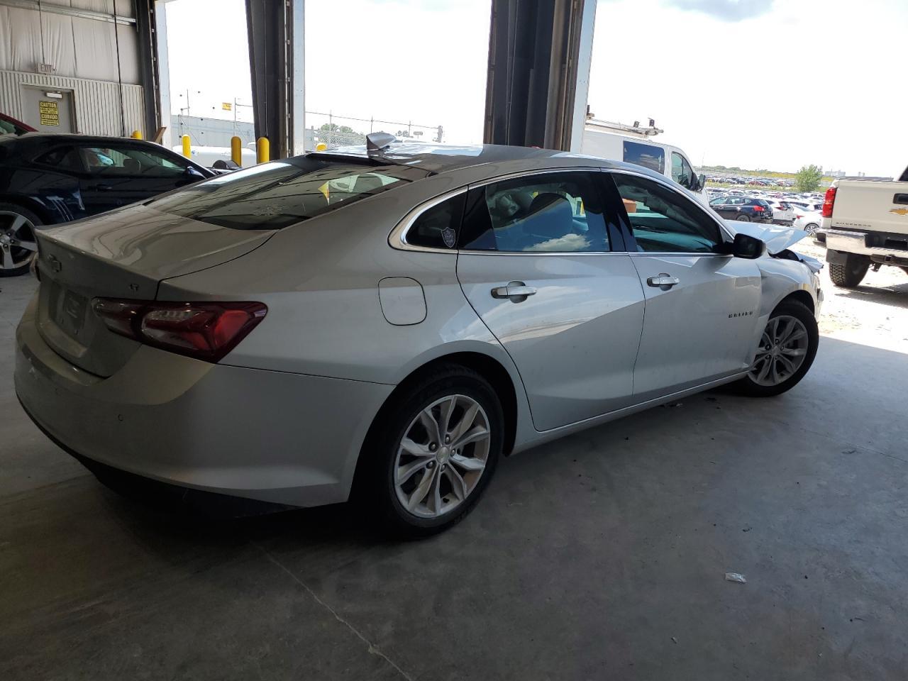 2022 Chevrolet Malibu Lt - Image 3
