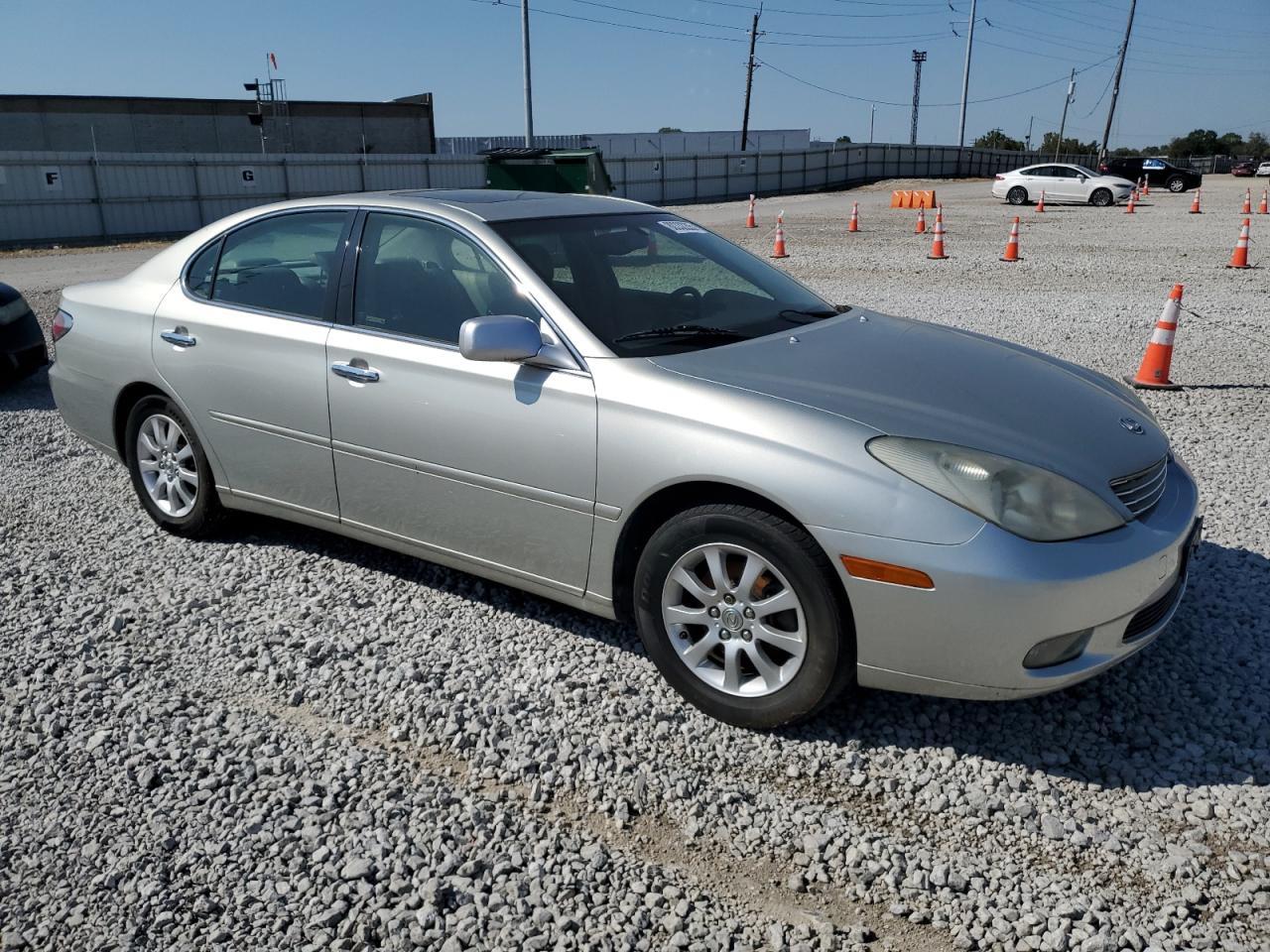 2004 Lexus Es 330 - Image 4