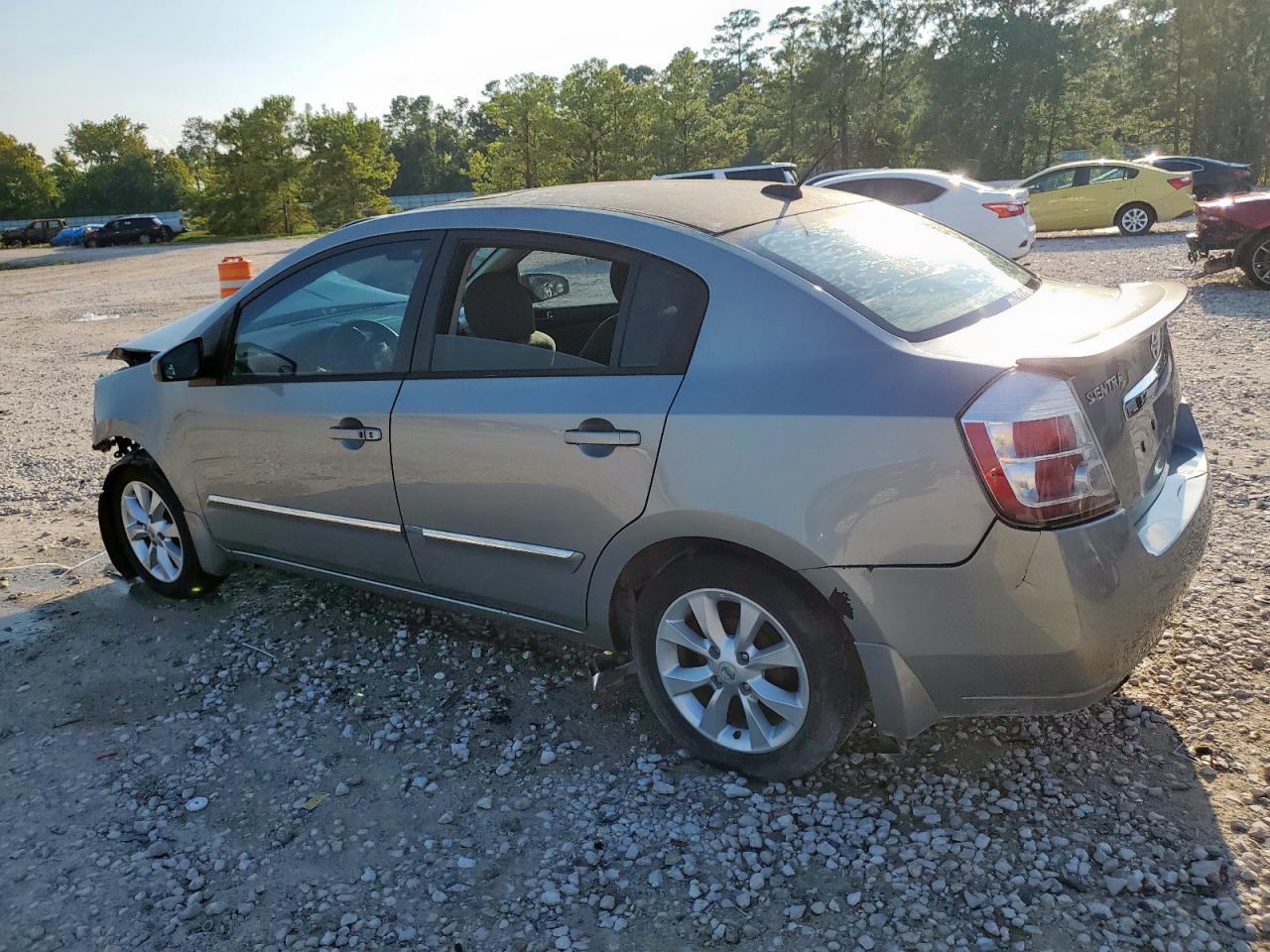 2012 Nissan Sentra 2.0 - Фото 2