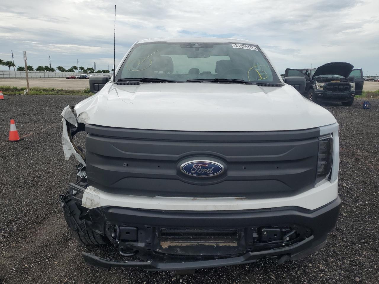 2023 Ford F150 Lightning Pro - Фото 5