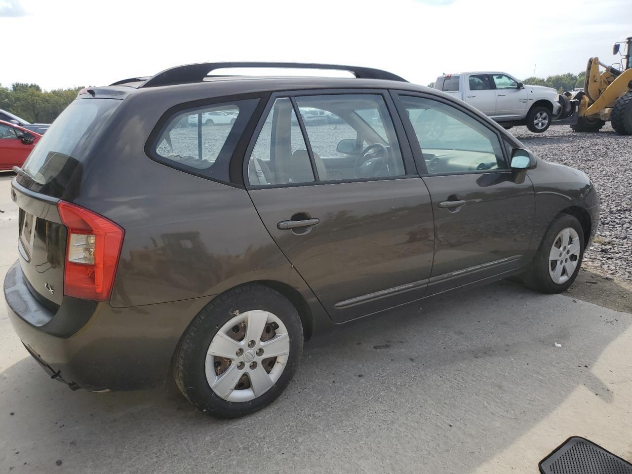 2009 Kia Rondo - Фото 3