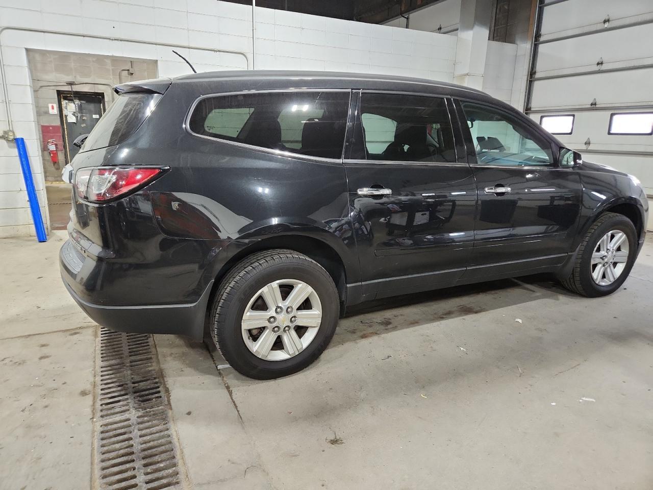 2014 Chevrolet Traverse Lt - Image 3
