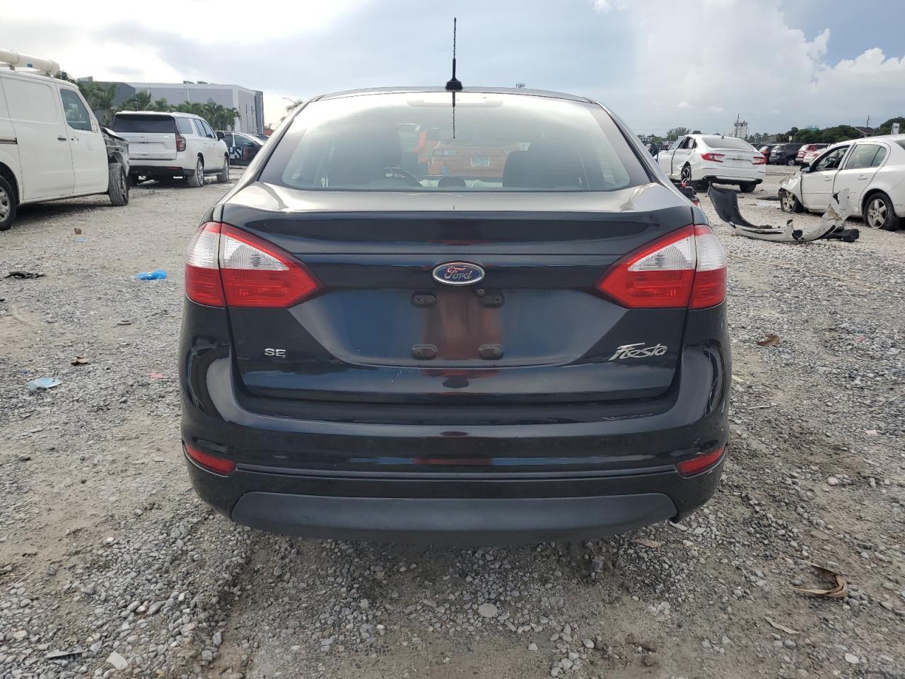 2018 Ford Fiesta Se - Image 6