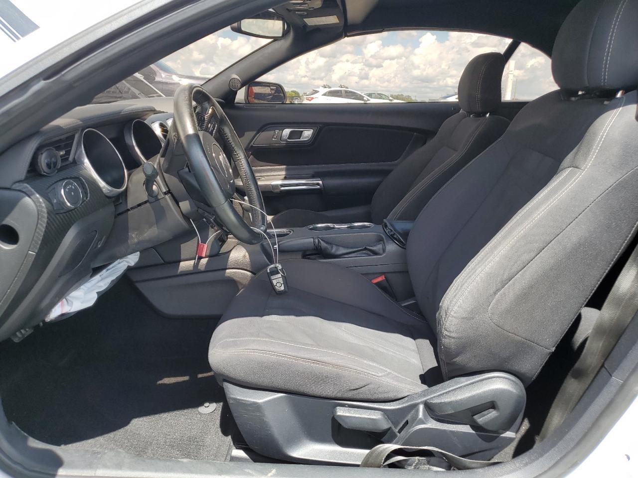 2019 Ford Mustang - Фото 7