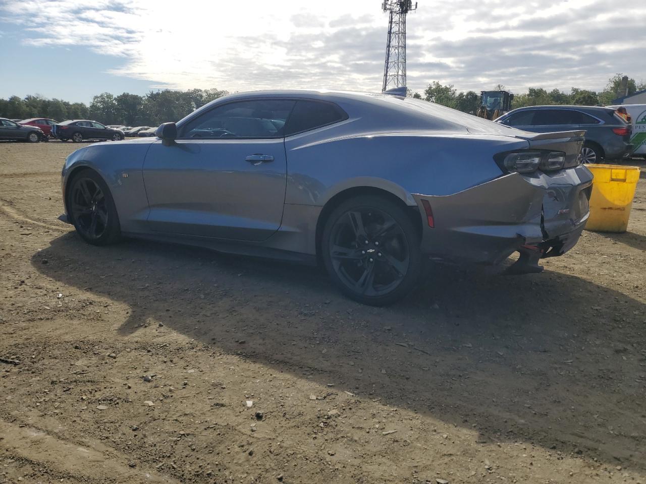 2019 Chevrolet Camaro Ls - Фото 2