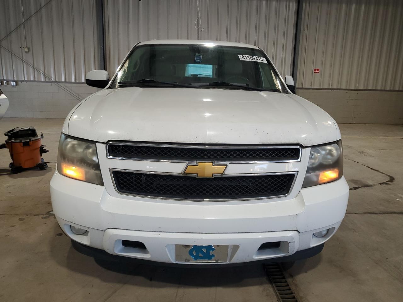 2008 Chevrolet Suburban - Image 5