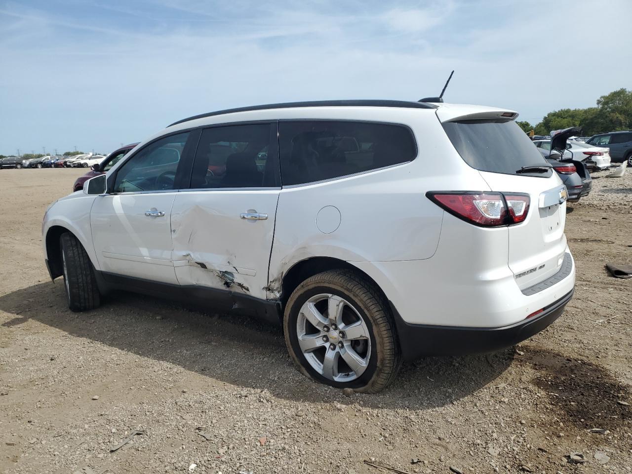 2017 Chev Traverse Lt - Фото 2