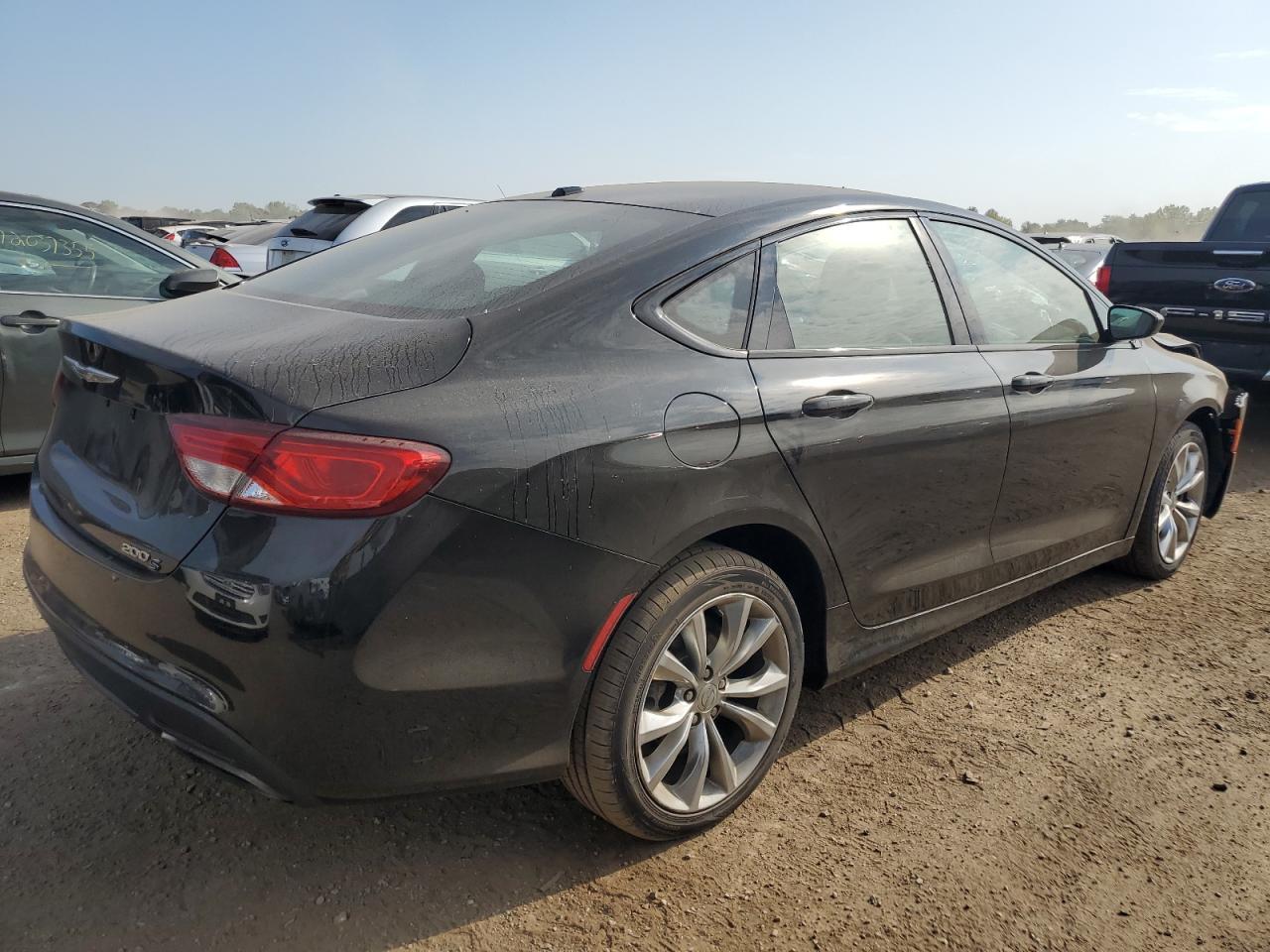 2015 Chrysler 200 S - Image 3