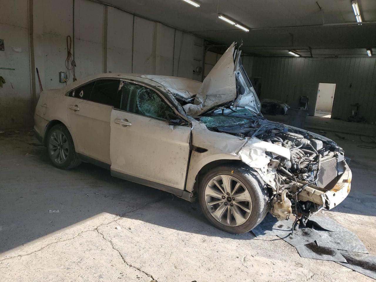 2010 Ford Taurus Limited - Фото 4