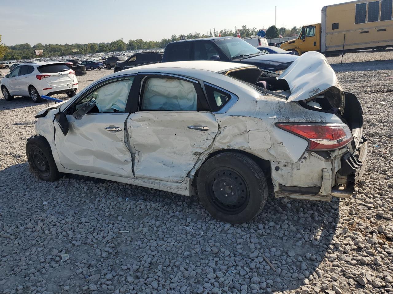 2015 Nissan Altima 2.5 - Image 2