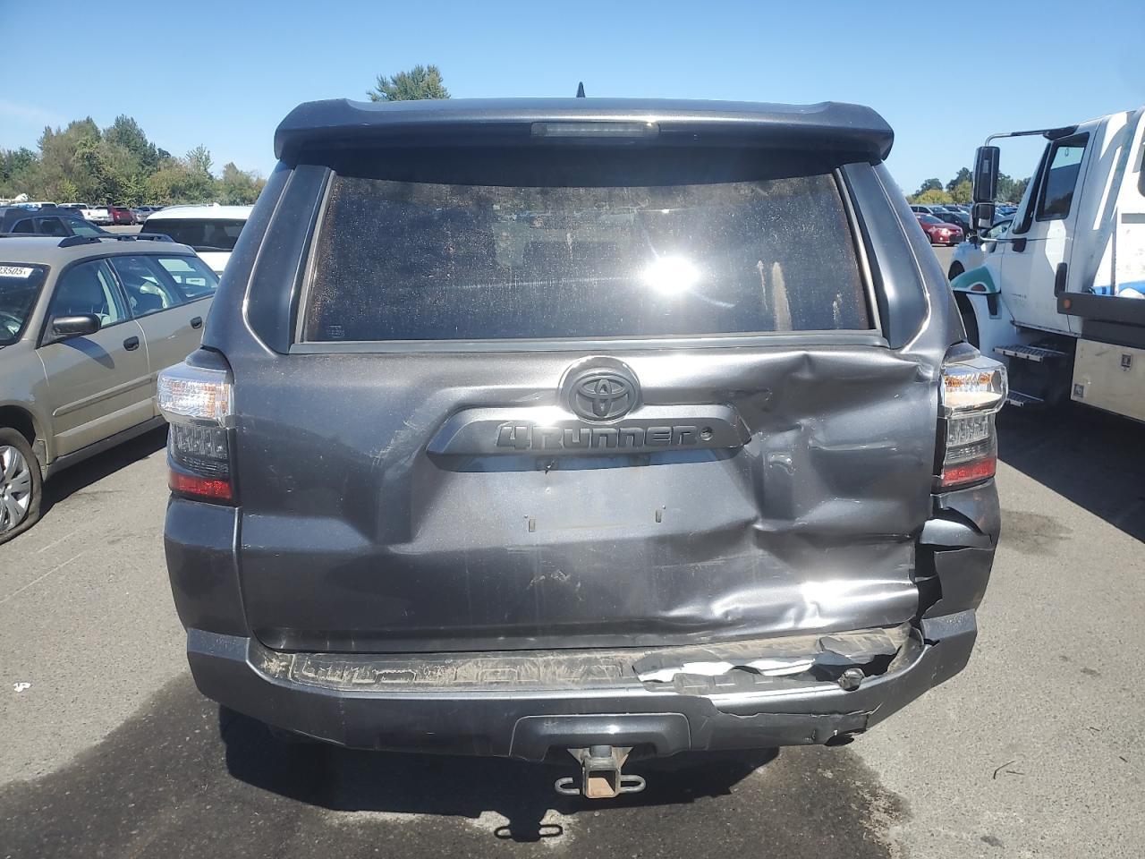 2015 Toyota 4Runner Sr5/Sr5 Premium - Image 6