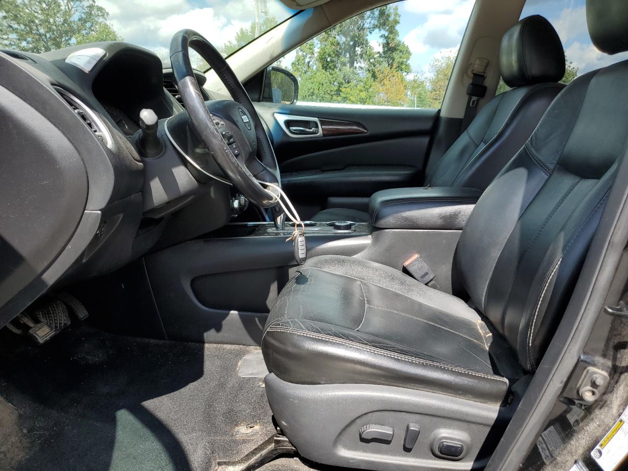 2014 Nissan Pathfinder S - Image 7