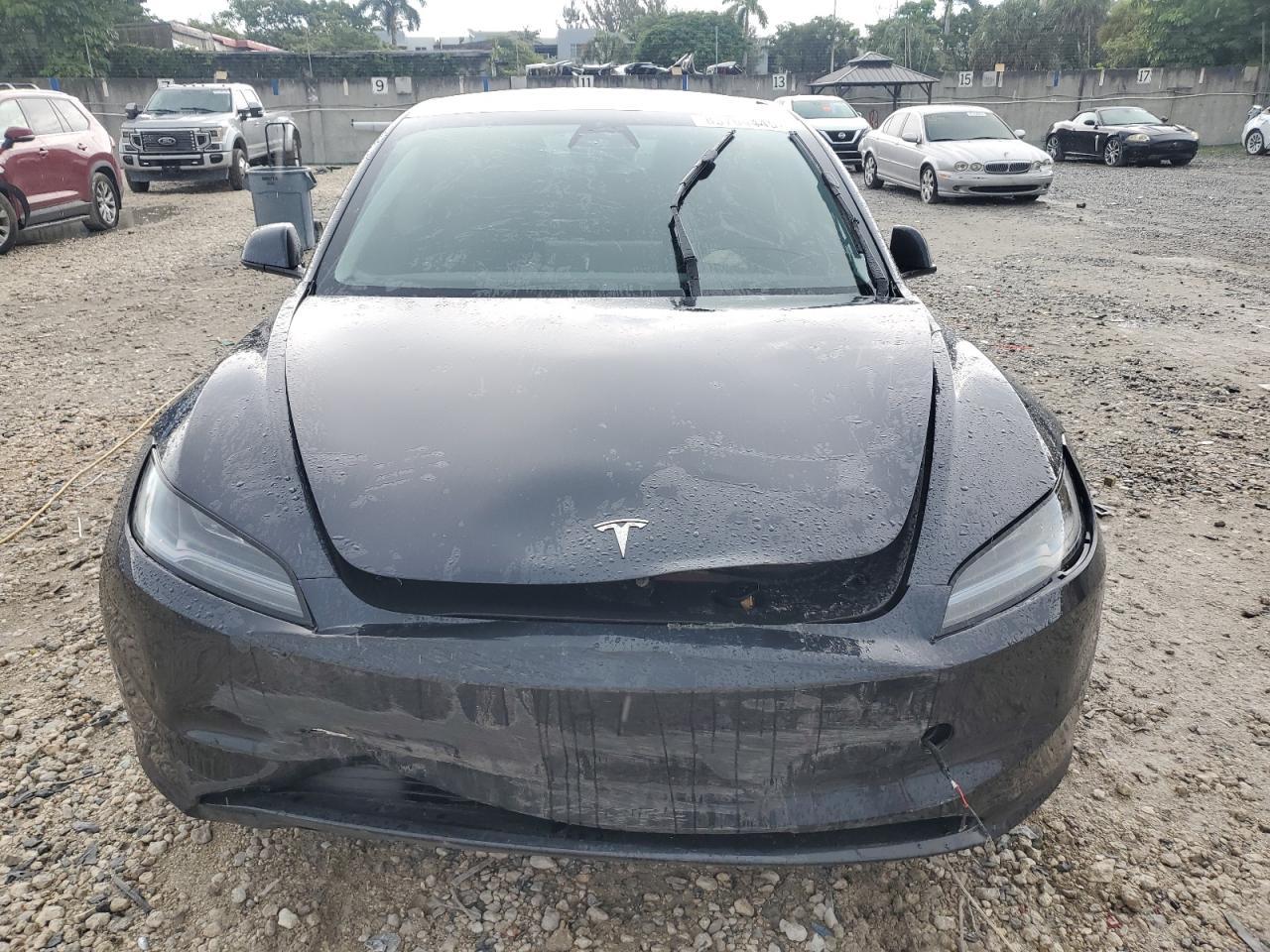2024 Tesla Model 3 - Image 5