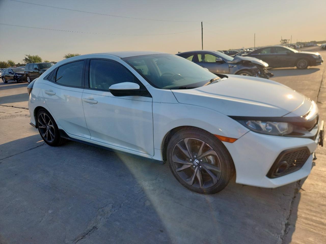 2018 Honda Civic Sport - Image 4