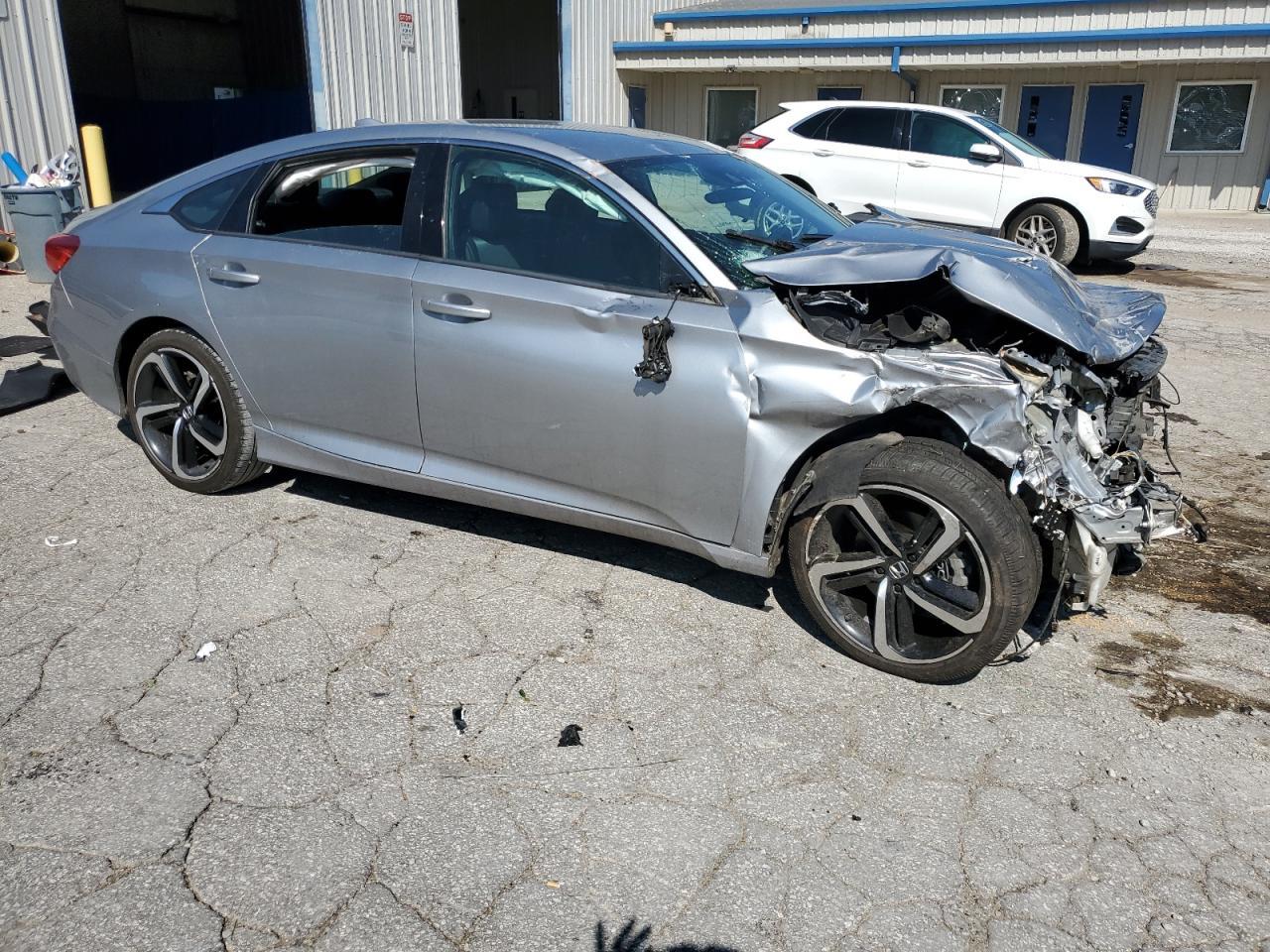 2019 Honda Accord Sport - Image 4
