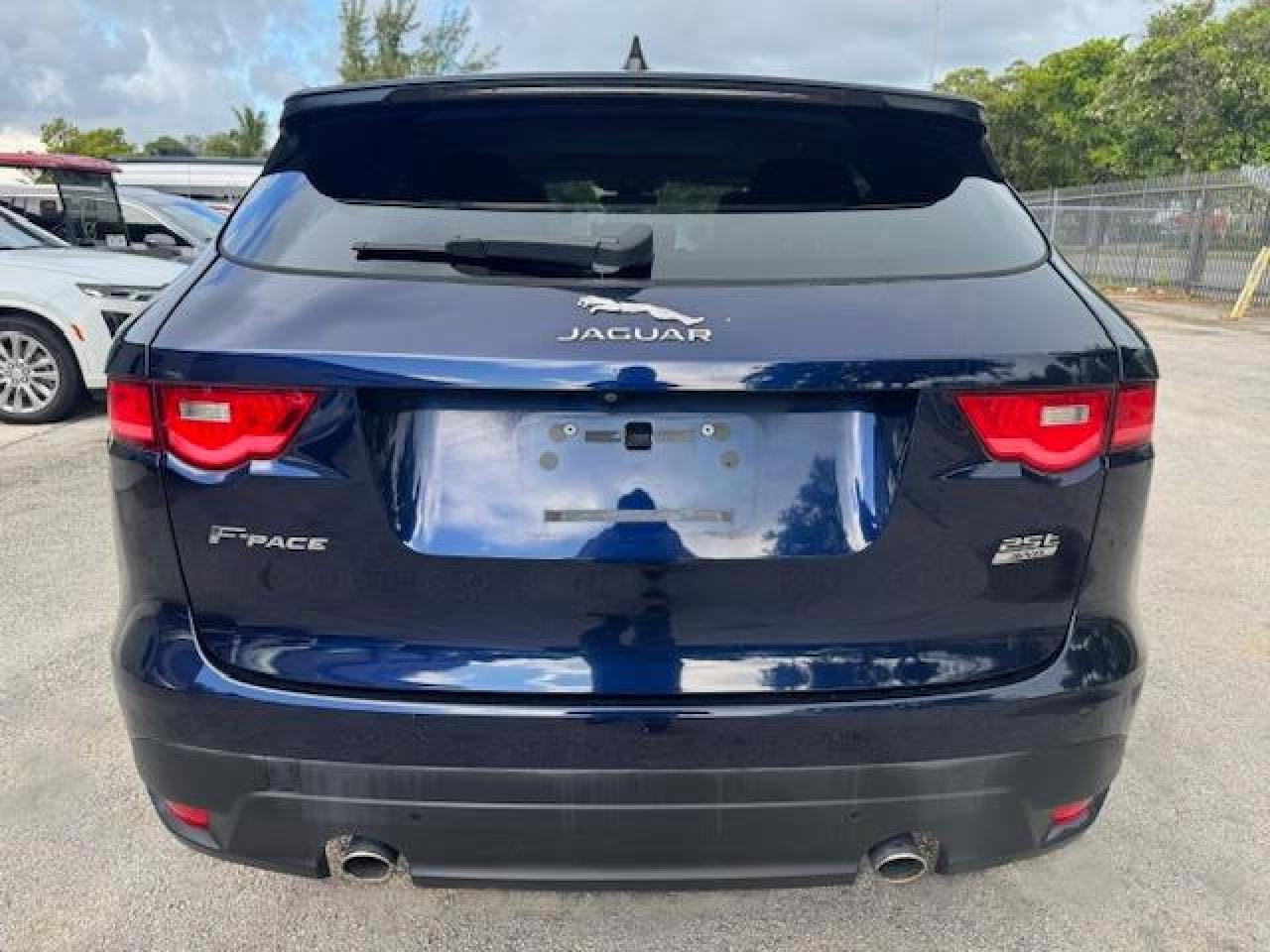 2020 Jaguar F-Pace Premium - Image 6