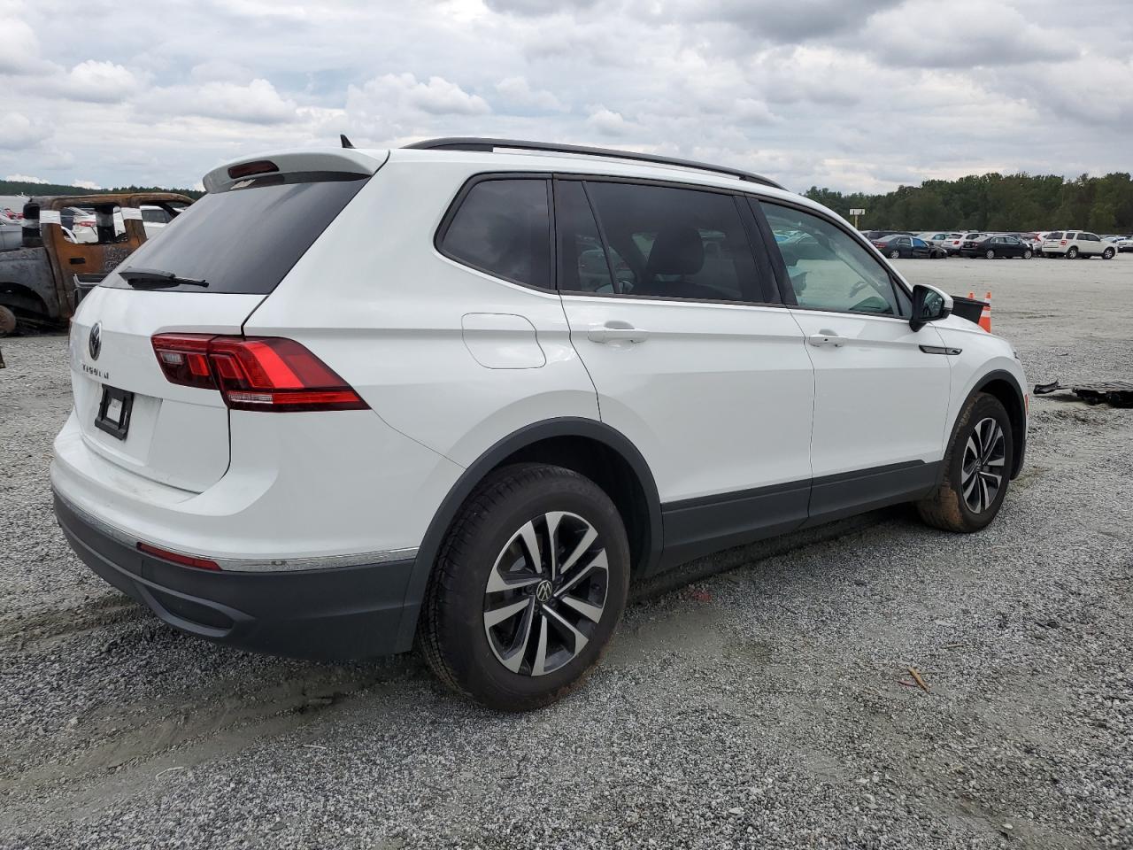 2024 Volkswagen Tiguan S - Фото 3