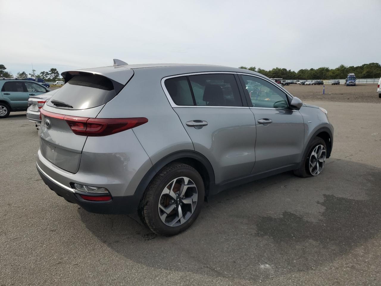 2021 Kia Sportage Lx - Image 3