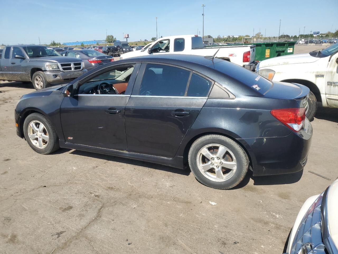 2011 Chev Cruze - Фото 2