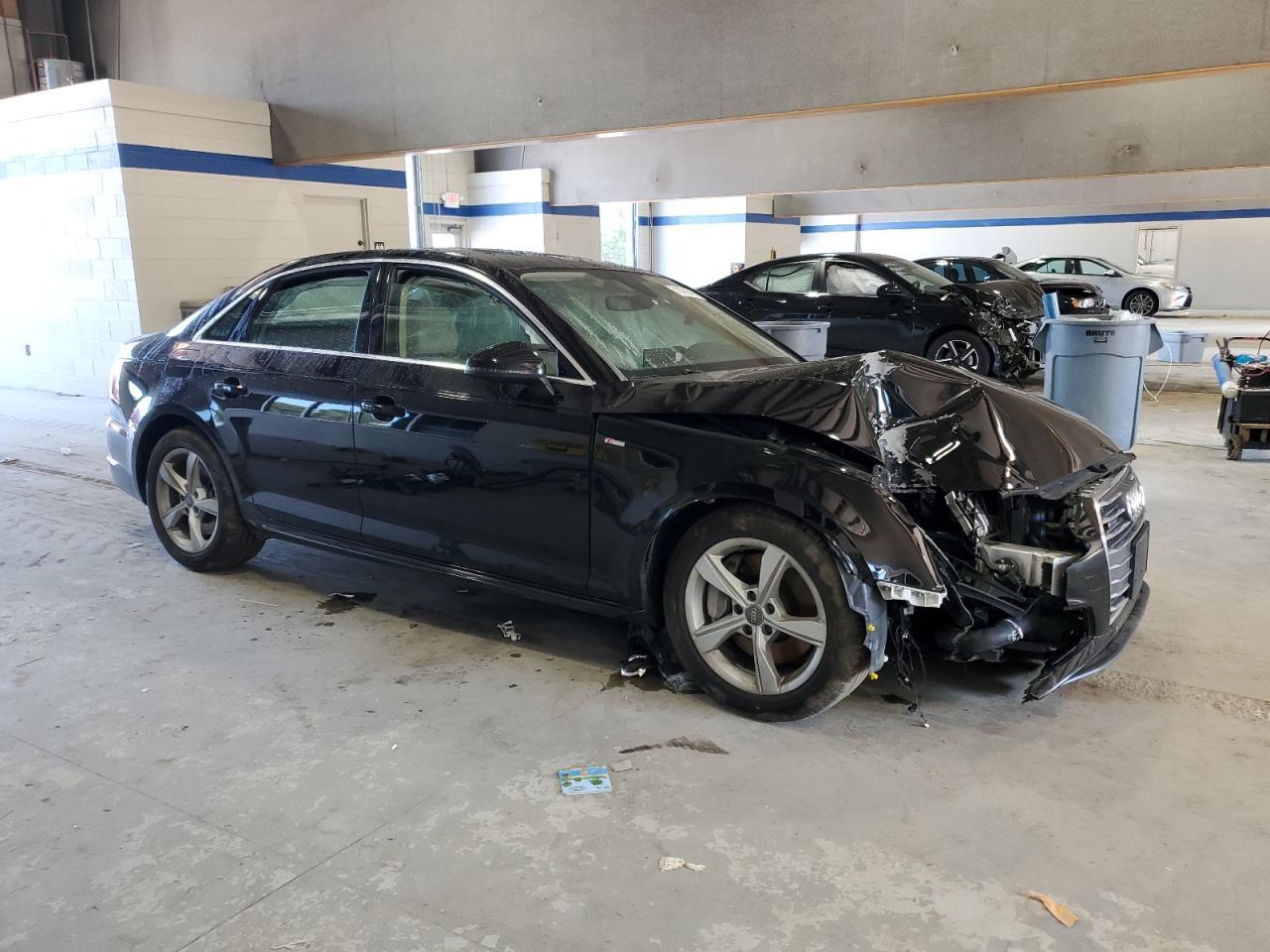 2019 Audi A4 Premium - Фото 4