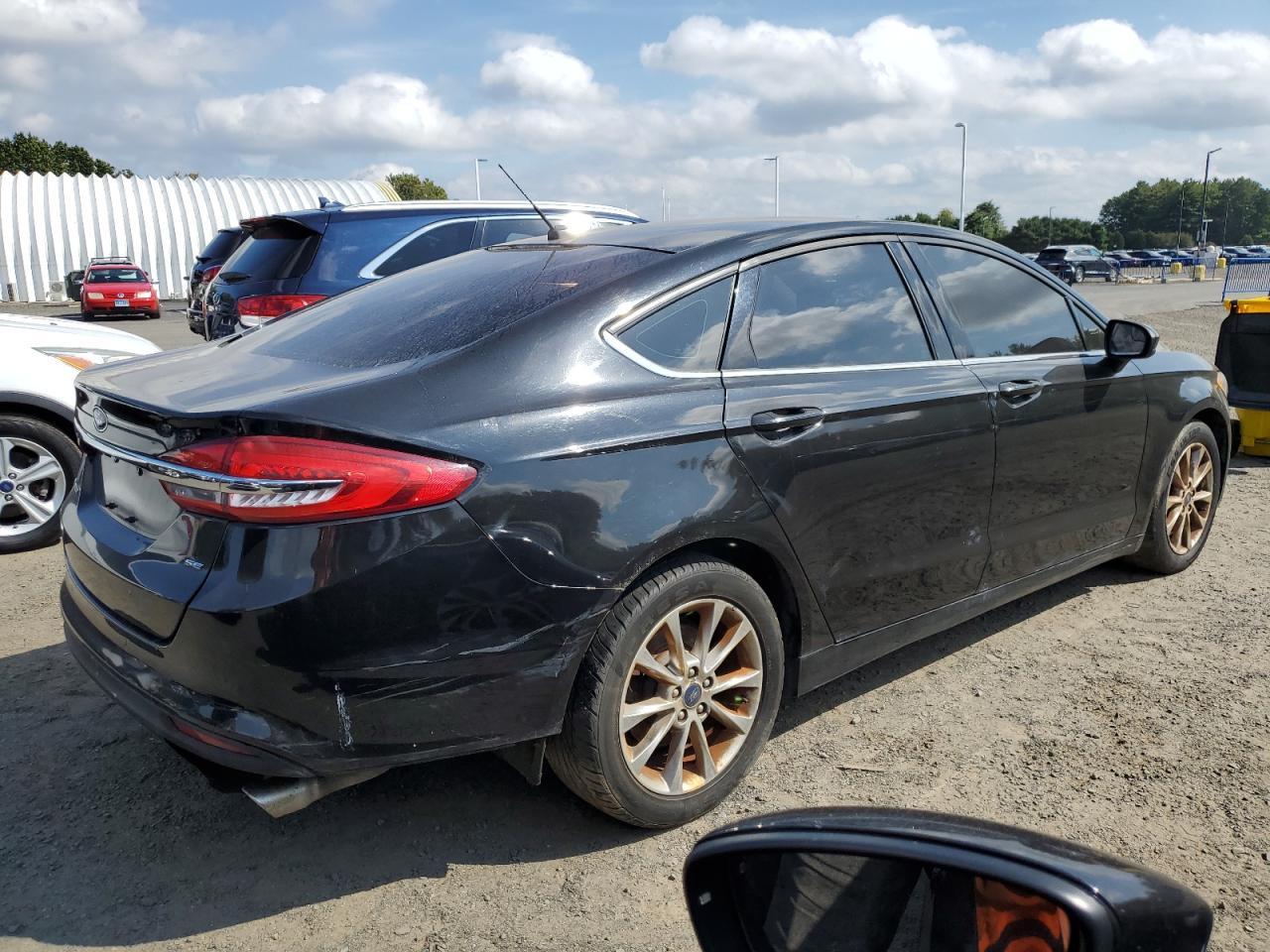 2017 Ford Fusion Se - Фото 3