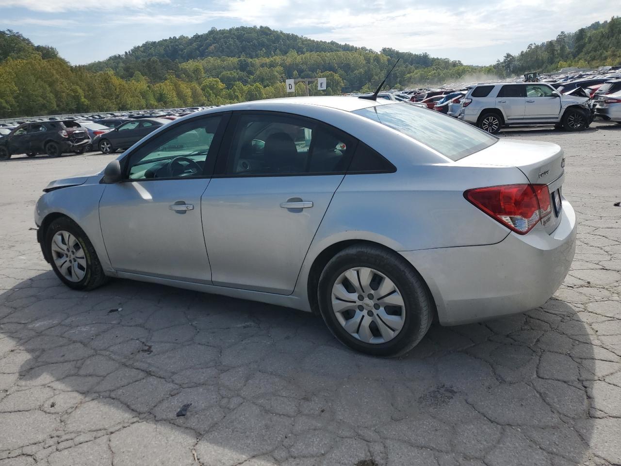 2013 Chevrolet Cruze Ls - Image 2