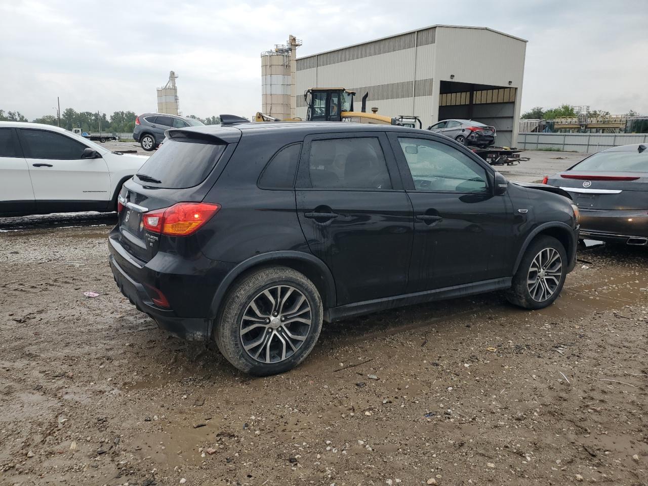 2019 Mitsubishi Outlander Sport Se - Фото 3