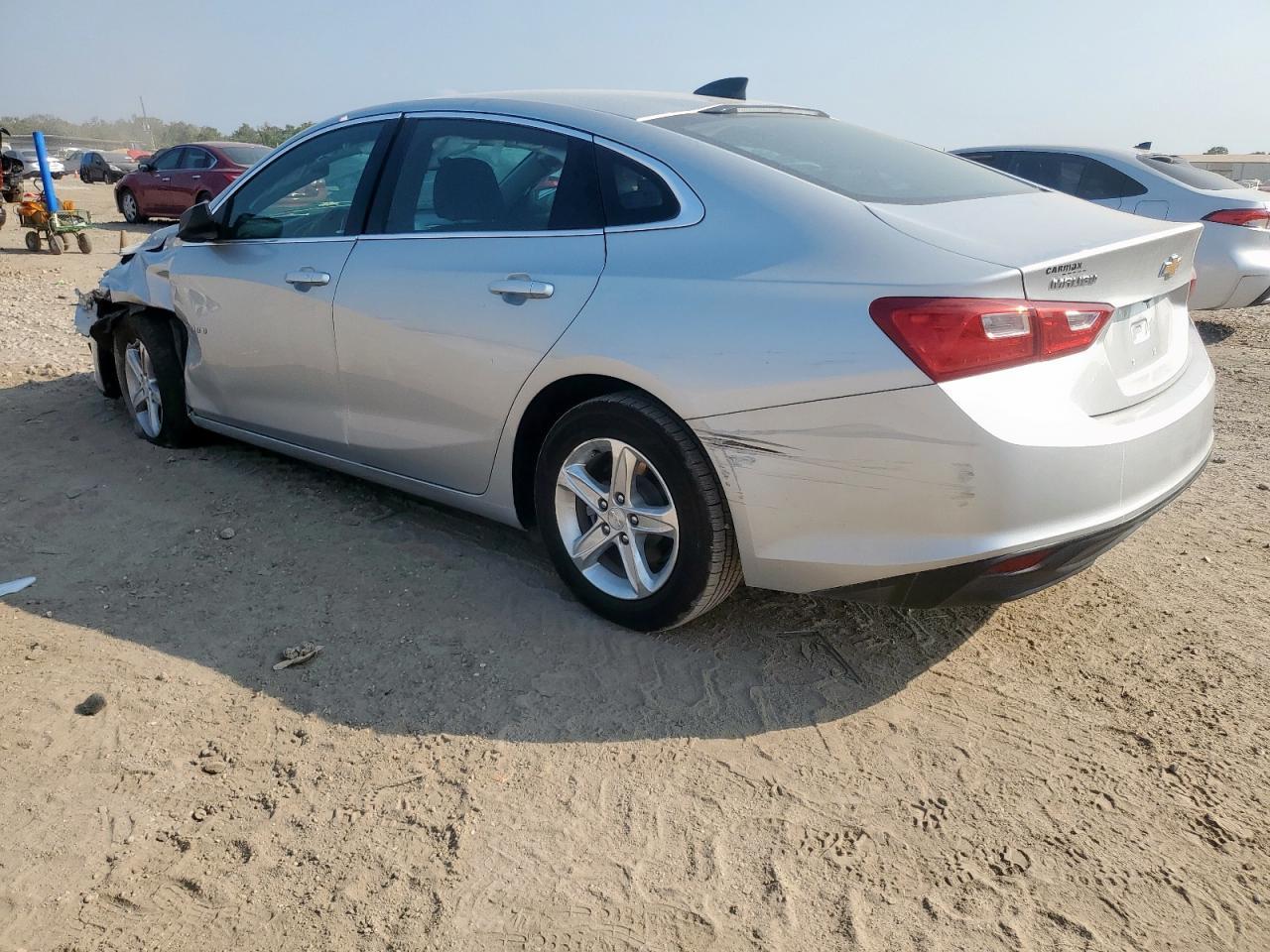 2020 Chevrolet Malibu Ls - Фото 2
