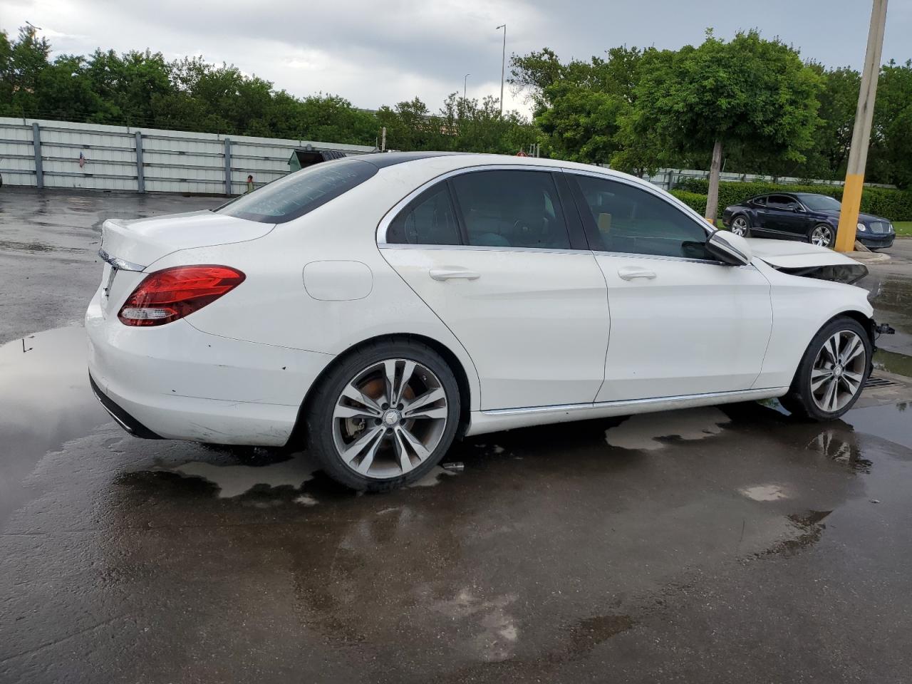 2016 Mercedes-Benz C 300 - Фото 3