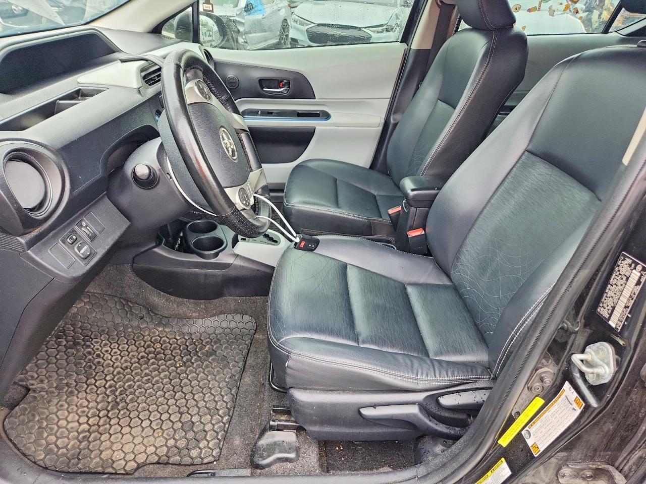 2012 Toyota Prius C Three - Фото 7