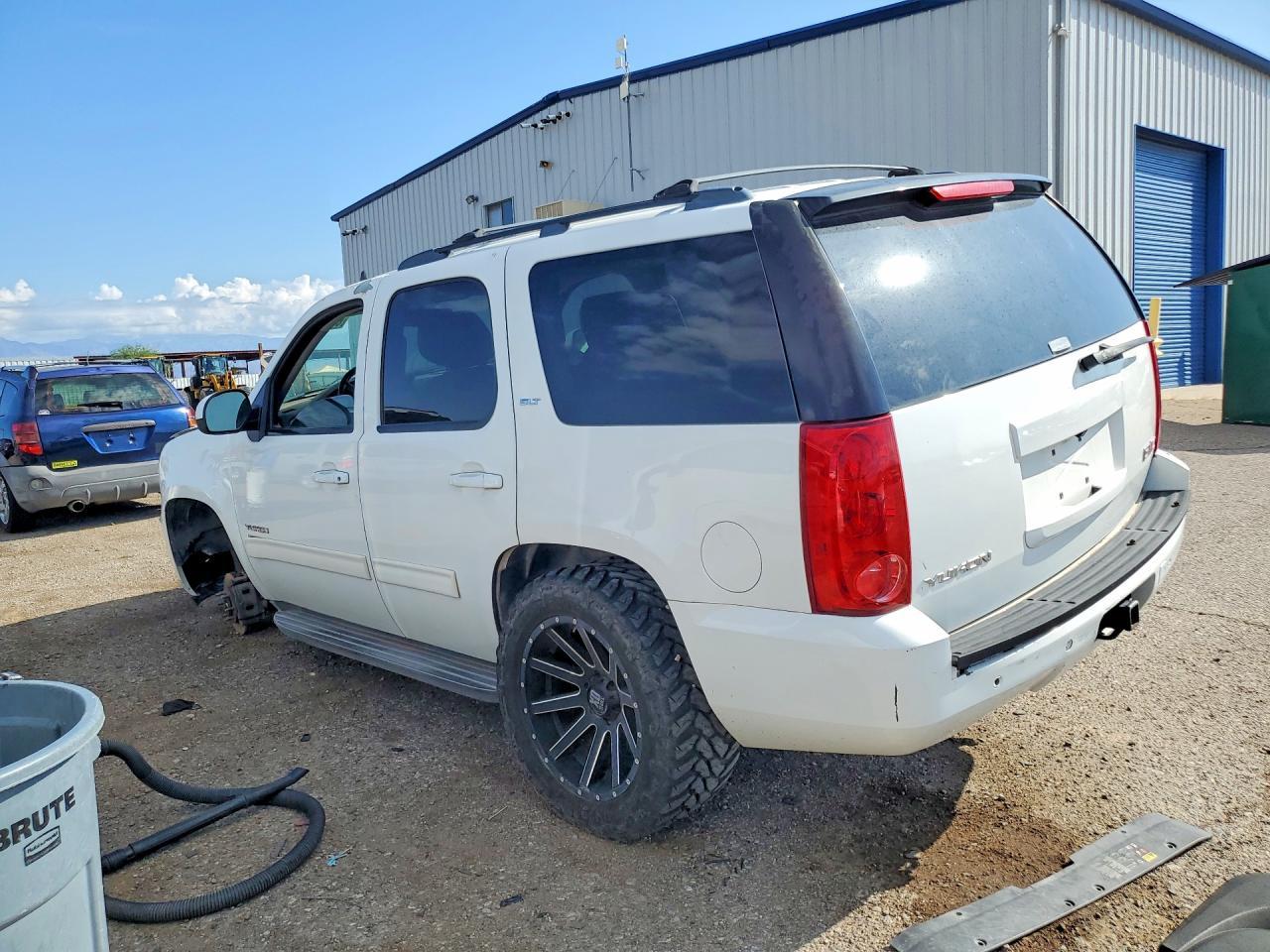 2013 GMC Yukon Slt - Фото 2