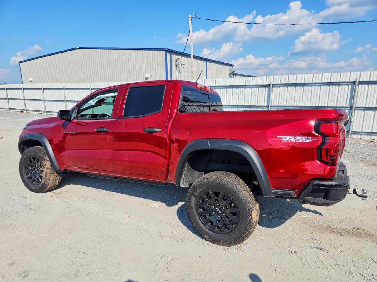 2026 Chevrolet Colorado Trail Boss - Image 2