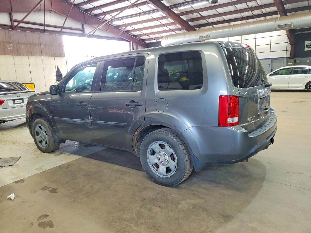 2013 Honda Pilot Lx - Image 2
