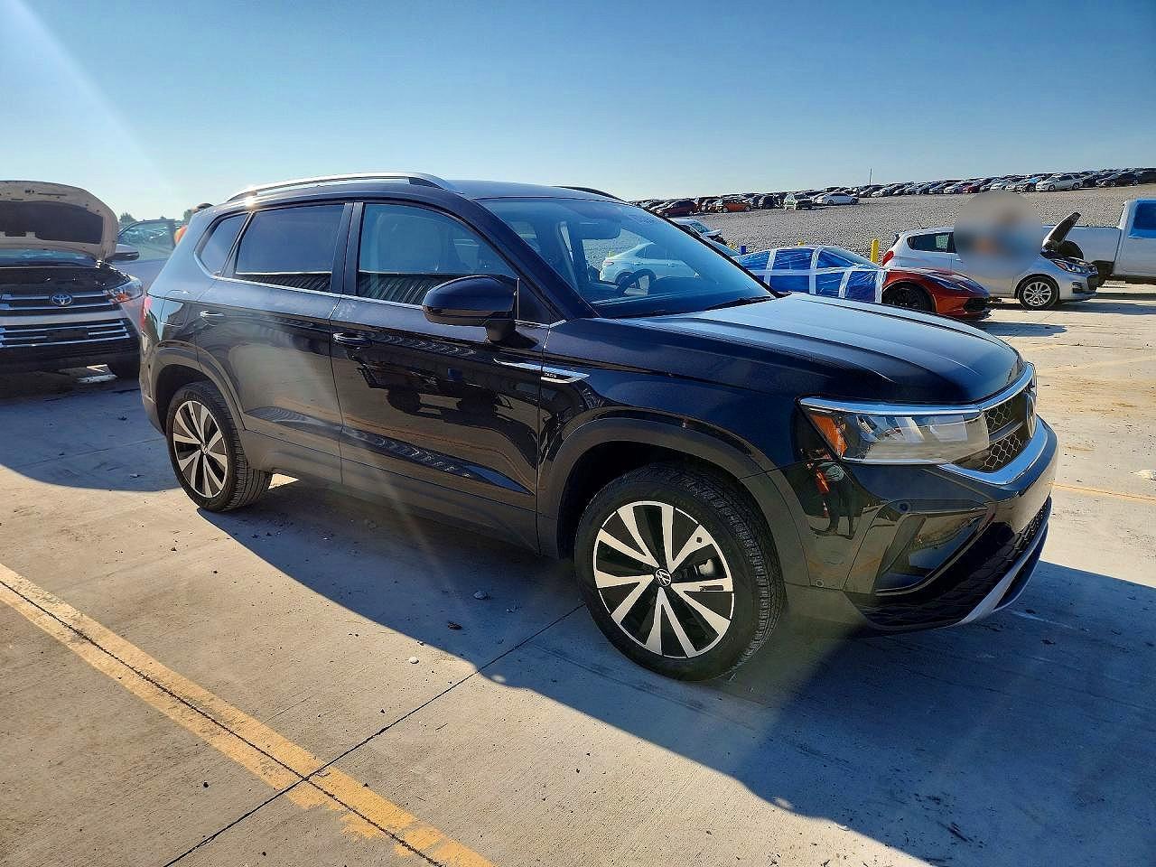 2024 Volkswagen Taos Se - Image 4