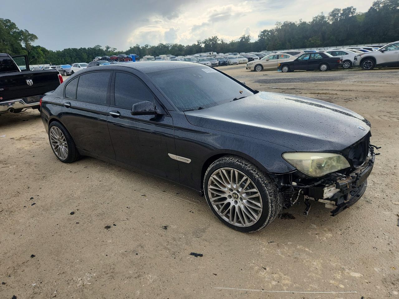 2010 BMW 750 Li - Фото 4