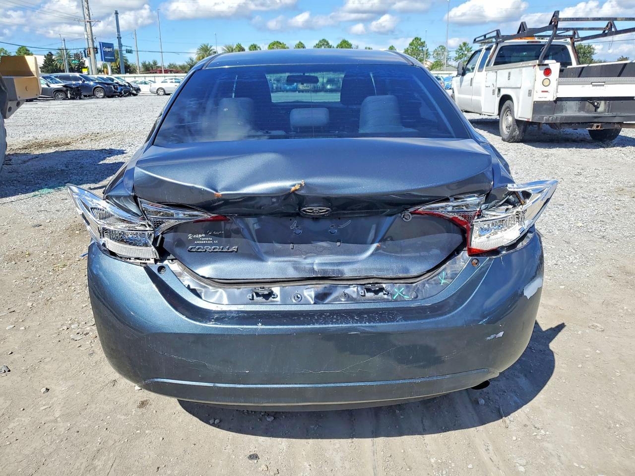 2015 Toyota Corolla L - Image 6