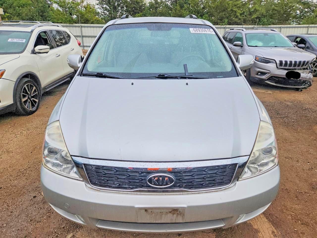 2012 Kia Sedona Lx - Фото 5