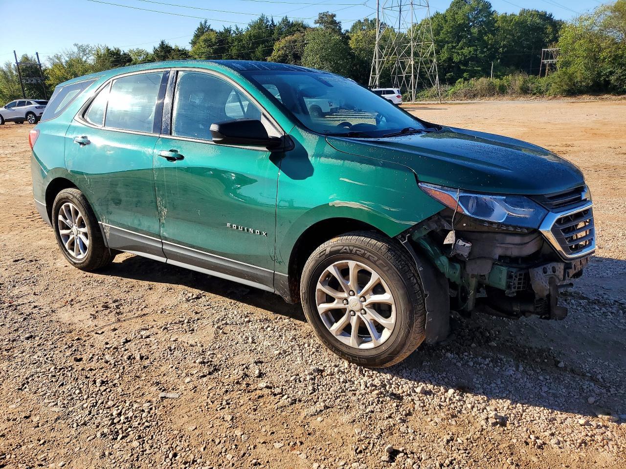 2018 Chevrolet Equinox Ls - Image 4