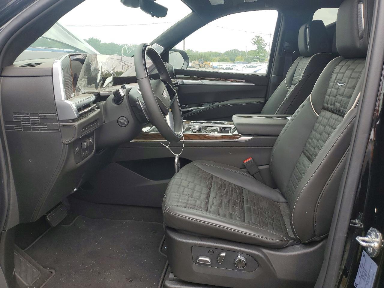 2026 Cadillac Escalade Esv Sport Platinum - Image 7