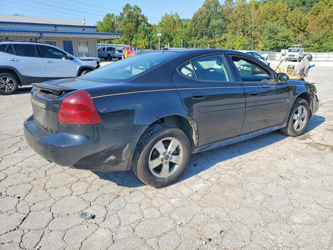 2007 Pontiac Grand Prix - Image 3