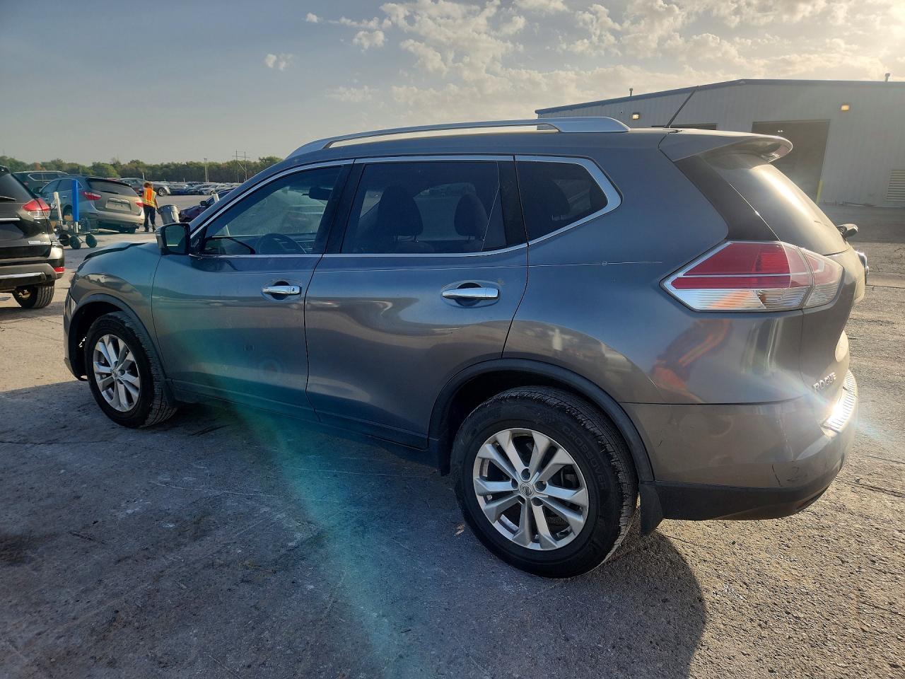 2016 Nissan Rogue Sv - Фото 2